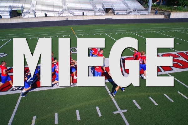 Kansas - Trường Trung Học Bishop Miege High School - USA